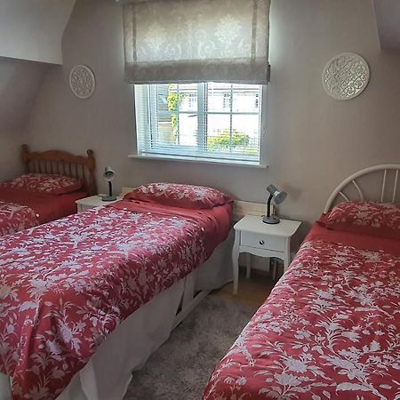 124 ,Castlelawn Heights, Headford Road Galway Homestay Exterior photo